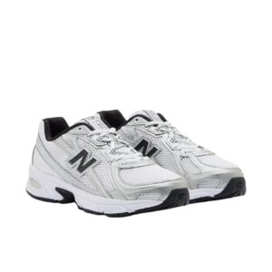 Alternative view of NB 740 'White' U740NW2